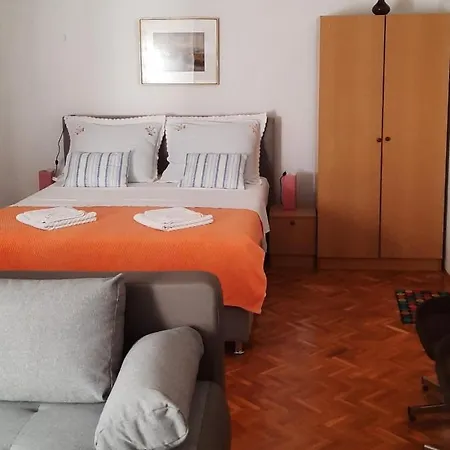 In With Sea View, Balcony, Air Conditioning, Wi-fi Apartmán *