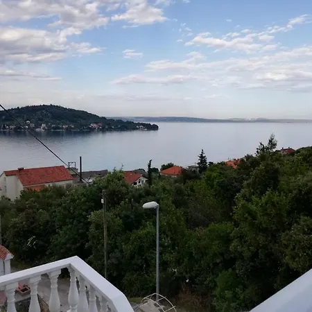 In With Sea View, Balcony, Air Conditioning, Wi-fi Apartmán