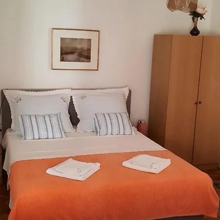 In With Sea View, Balcony, Air Conditioning, Wi-fi Apartmán
